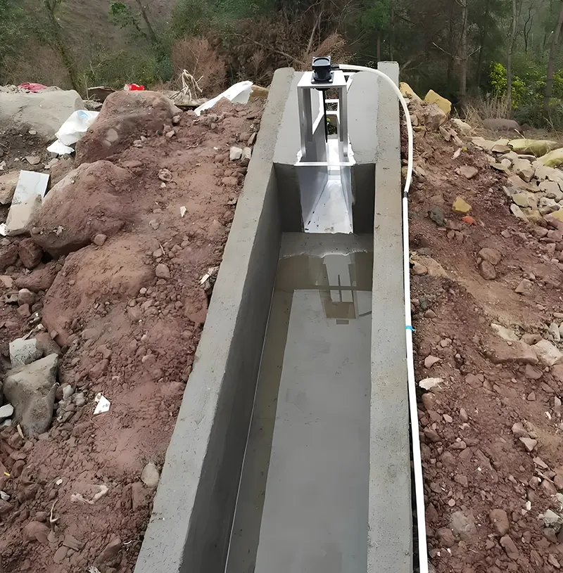 Meter aliran saluran terbuka Open channel flow meter