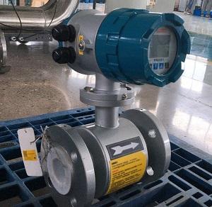 Meter aliran magnet untuk air